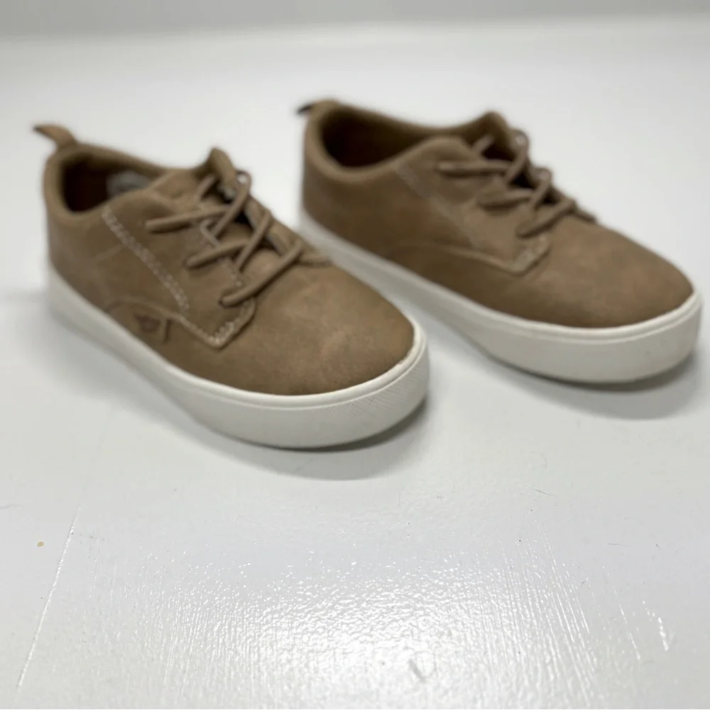 OshKosh B’gosh Putney Toddler Boys Tan Lace Up Sneakers Shoes Size 8M